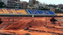 Le tout nouveau stade de l’ASC HLM est vraiment splendide avec de jolies tribunes  , un beau gazon