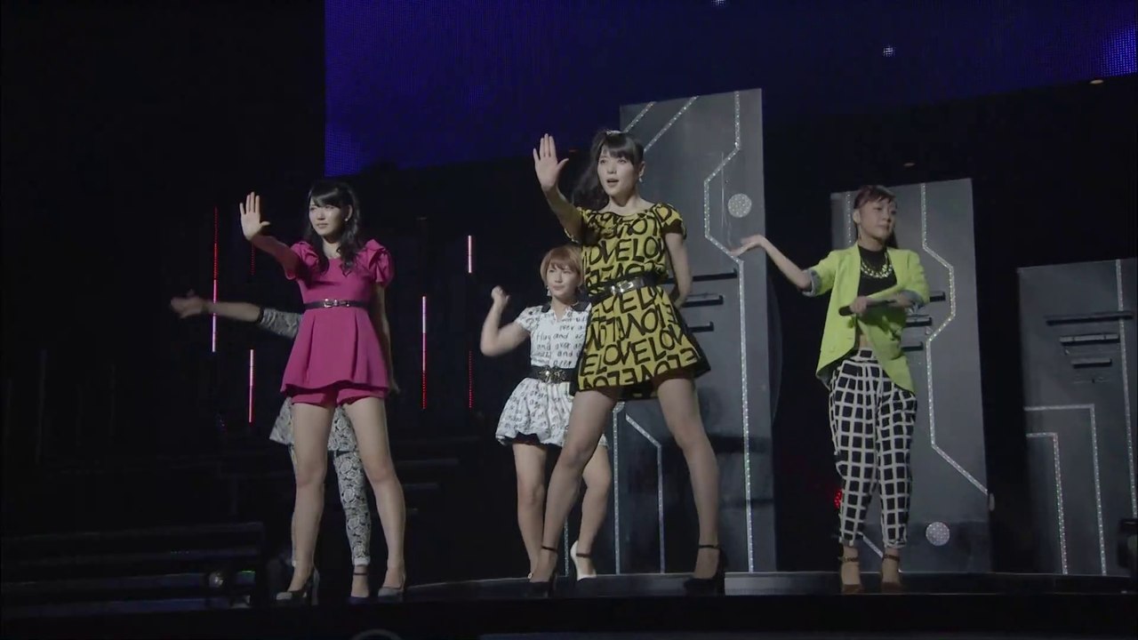 ℃-ute『Crazy 完全な大人』（2013秋）