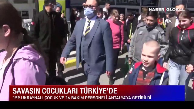 Savaş bölgesinden tahliye edilen Ukraynalı yetim çocuklar Antalya'ya geldi