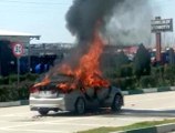 Osmaniye'de LPG tankı patlayan otomobil alev alev yandı