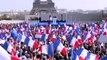 Eric Zemmour au Trocadéro :  « Vous êtes 100 000 ! 100 000 Français qui ne reculent devant rien ! 100 000 Français qui sont fiers de leur pays ! 100 000 français qui veulent écrire l’Histoire ! »