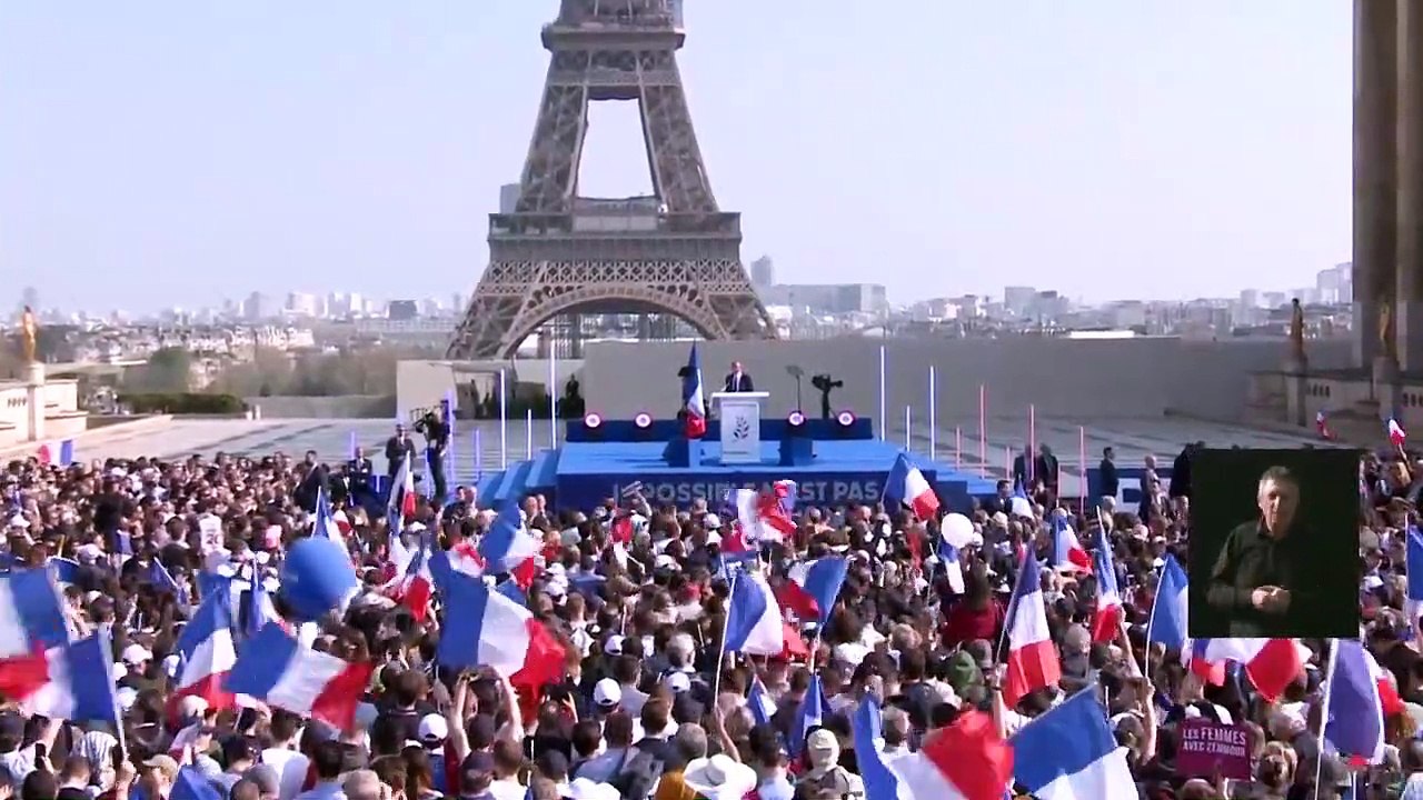 Eric Zemmour au Trocadéro :  «"La crainte de la fin de la France, c’est le malheur indéfinissable de se sentir étranger dans son propre pays"