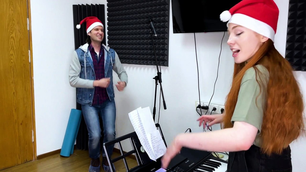 Already on the channel. The Voice Live Show #3
