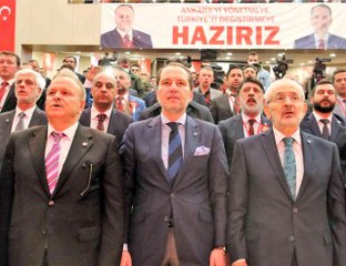 Son dakika: Yeniden Refah Partisi Genel Başkanı Erbakan, partisinin il başkanlığı toplantısında partililerle buluştu