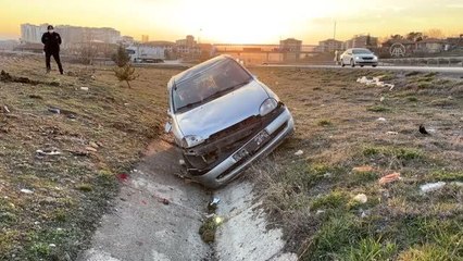 KIRIKKALE - Şarampole devrilen otomobilin sürücüsü yaralandı