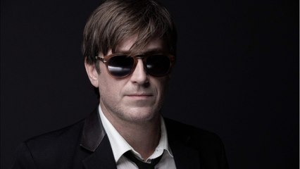 GALA VIDEO - PHOTO – Thomas Dutronc “traité comme un chien”, son drôle d’hommage à ses parents