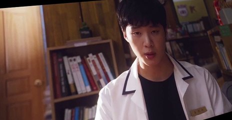 Extracurricular S01 E09