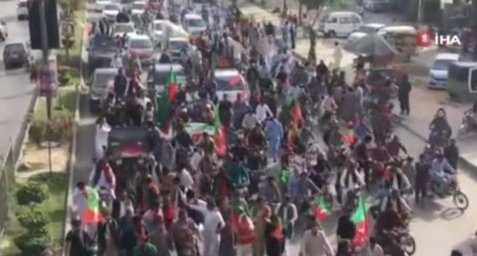 İmran Khan: Pakistan ekonomisini dışarıdan istikrarsızlaştırmak için komplo ve planlama yapıldı