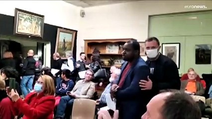 Protesters interrupt €4.2 million auction of "stolen" 19th-century Gabonese mask