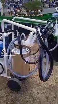 Expoferia Caprina Ovina Miranda 2022, sistema de ordeño automatizado portátil. (1)