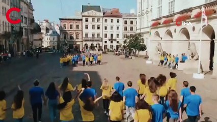 Zelenski, Ukrayna’daki savaşın çarpıcı görüntülerini yayınladı