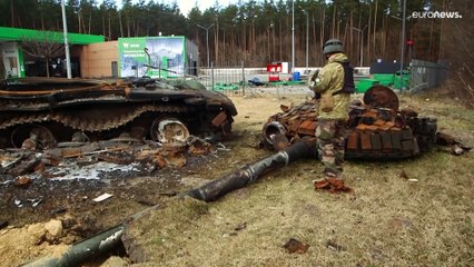 Negoziati di pace, l'apertura di Zelensky: discuteremo del Donbass