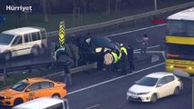 15 Temmuz Şehitler Köprüsü çıkışında otomobil bariyerlere çarptı