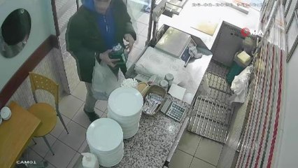 Sadaka kutusunu çaldı, montuna saklayıp kayıplara karıştı