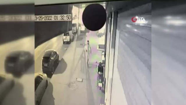 Park halindeki motosikleti çalarak kayıplar karıştı, o anlar kameraya yansıdı