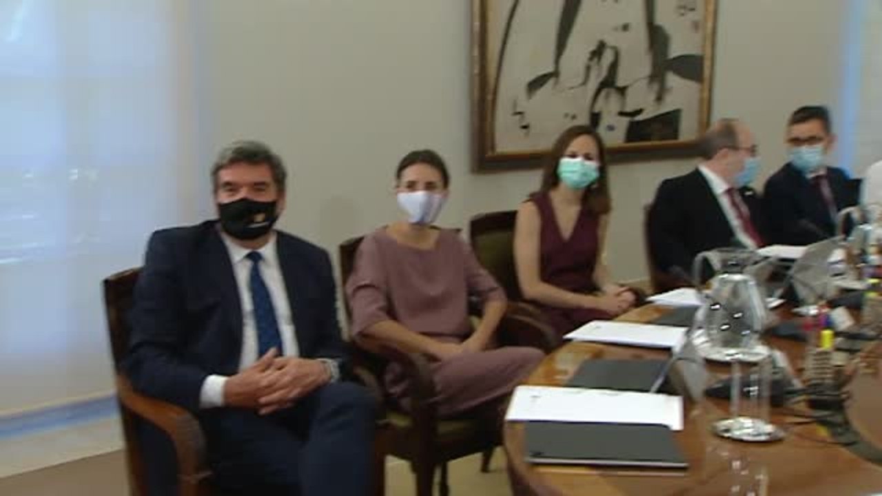 El Consejo de Ministros prepara un paquete de medidas de ayudas para los carburantes