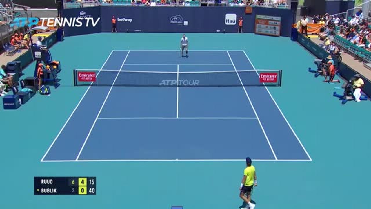 Highlights: Bublik holt Punkt mit Schlägergriff!