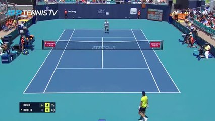 Highlights: Bublik holt Punkt mit Schlägergriff!