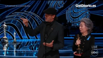 Troy Kotsor, ganador del Oscar a actor de reparto, da su discurso en lengua de signos