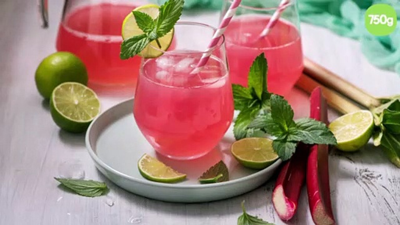 Boisson à la rhubarbe façon citronnade