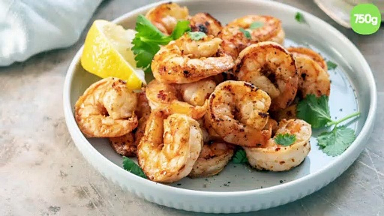 Crevettes sautées à l’ail, citron et herbes fraîches