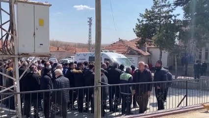 Kızılırmak kıyısında cesedi bulunan genç kızın cenazesi defnedildi