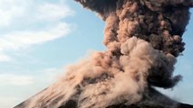 Krakatoa volcano explodes_ spectacular huge eruption 2021 tsunami