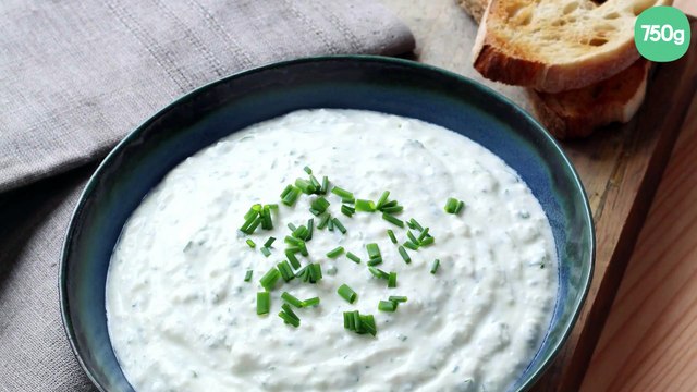 Faisselle crème fraîche et aromates