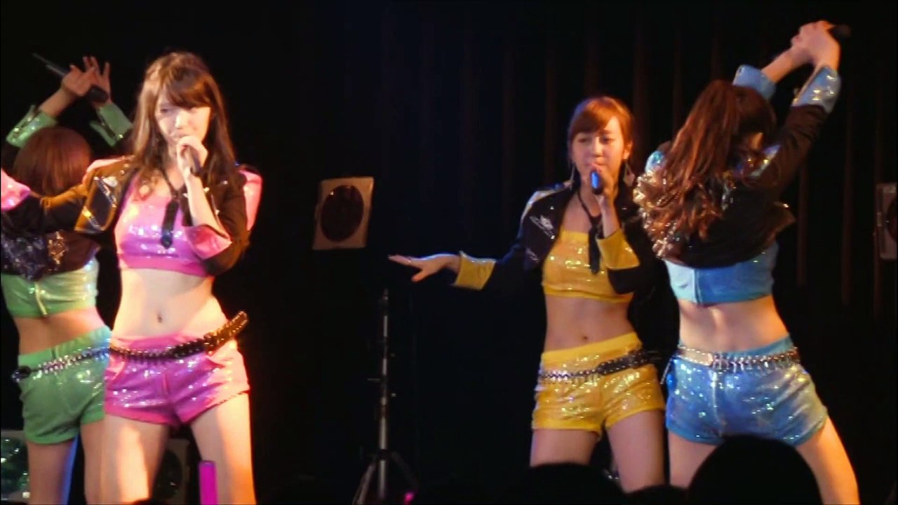 ℃-ute『悲しき雨降り』（ナルチカ2013）