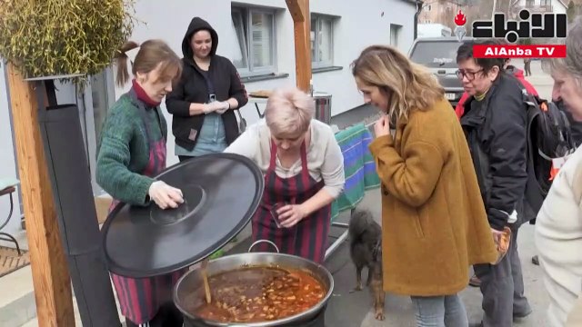 مطعم للأطباق الأوكرانية تديره لاجئات داخل مخيّم في تشيكيا