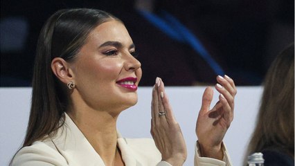 GALA VIDEO - Vladimir Poutine: sa compagne Alina Kabaeva cachée en Suisse ? La rumeur démentie en haut lieu !