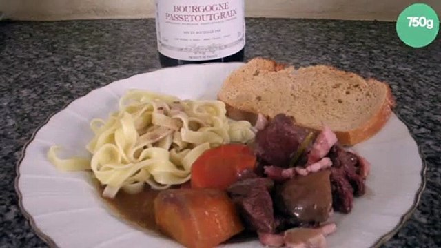 Bœuf bourguignon au vin rouge flambé