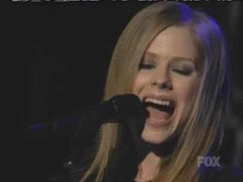 Avril Lavigne - Nobody's Home [Fashion Rocks [26.09.04] ]