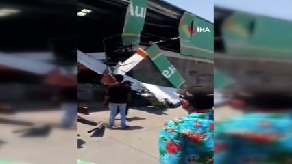 Meksika’da uçak süpermarketin üzerine düştü: 3 ölü, 5 yaralı