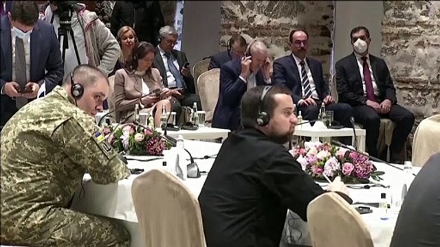 Billionaire Roman Abramovich attends Russia-Ukraine talks in Istanbul after suspected poisoning