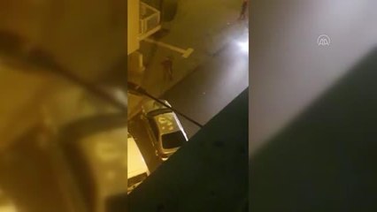 Son dakika gündem: KAHRAMANMARAŞ - Silahlı şüpheliye bekçinin müdahalesi görüntülendi