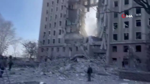 Rusya Mikolayiv'de valilik binasını vurdu