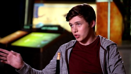 Jurassic World - Interview Nick Robinson VO