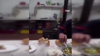 CHP'den Ramazan skandalı... "Ramazan ayını karşılıyoruz" deyip alkol masasını paylaştı