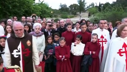 1º piedra de la iglesia de los Heraldos del Evangelio en Sevilla la Nueva