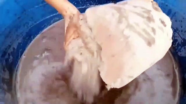 Soft Gritty Red Dirt Sand Cement Water Crumbles Cr: Eizi Mini ASMR