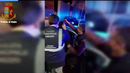 Estorsioni e rapine: arrestato cantante rap