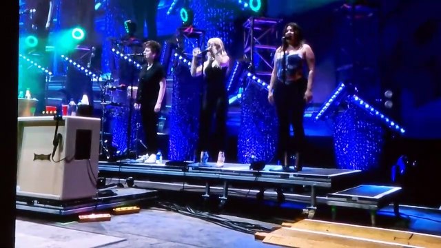 Taylor Hawkins (Foo fighters) - Somebody to love (Queen cover) live @ lollapalooza chile 2022