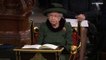 Élisabeth II réapparaît en public après une longue absence