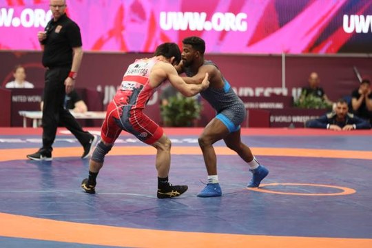 Avrupa Güreş Şampiyonası'nda 3 güreşçi finalde