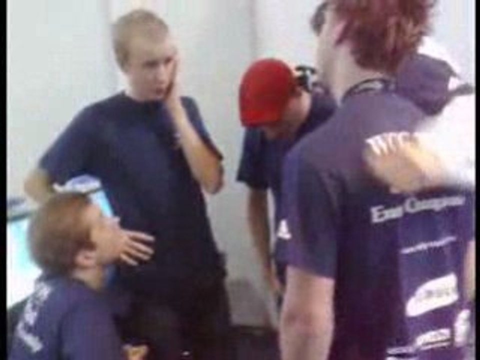 Rakaka åker till CeBIT - Fnatic taktiksnackar