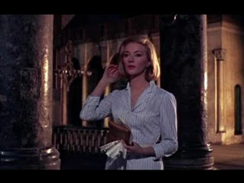 007 : Bons Baisers de Russie : Y'a pas que le lifting, dans la vie