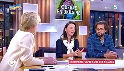 “On a vu des enfants vomir tellement ils avaient peur” : Dans C à vous, la reporter Maryse Burgot raconte l’horreur de la guerre en Ukraine