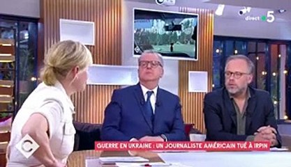 Des journalistes de M6 tombent sur un char russe en Ukraine