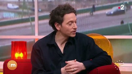 Raphaël "impuissant" pour raconter la guerre à ses enfants